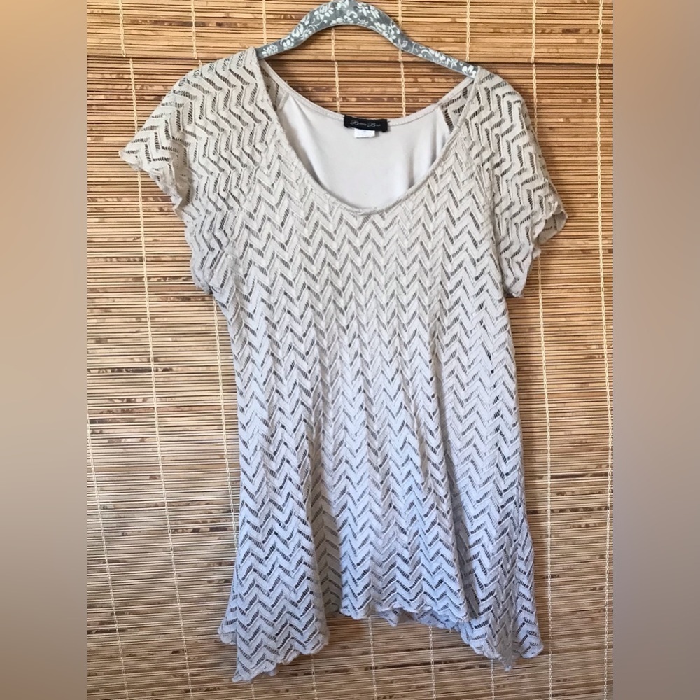 Brittany Black Chevron Pattern Lace Top with Lining